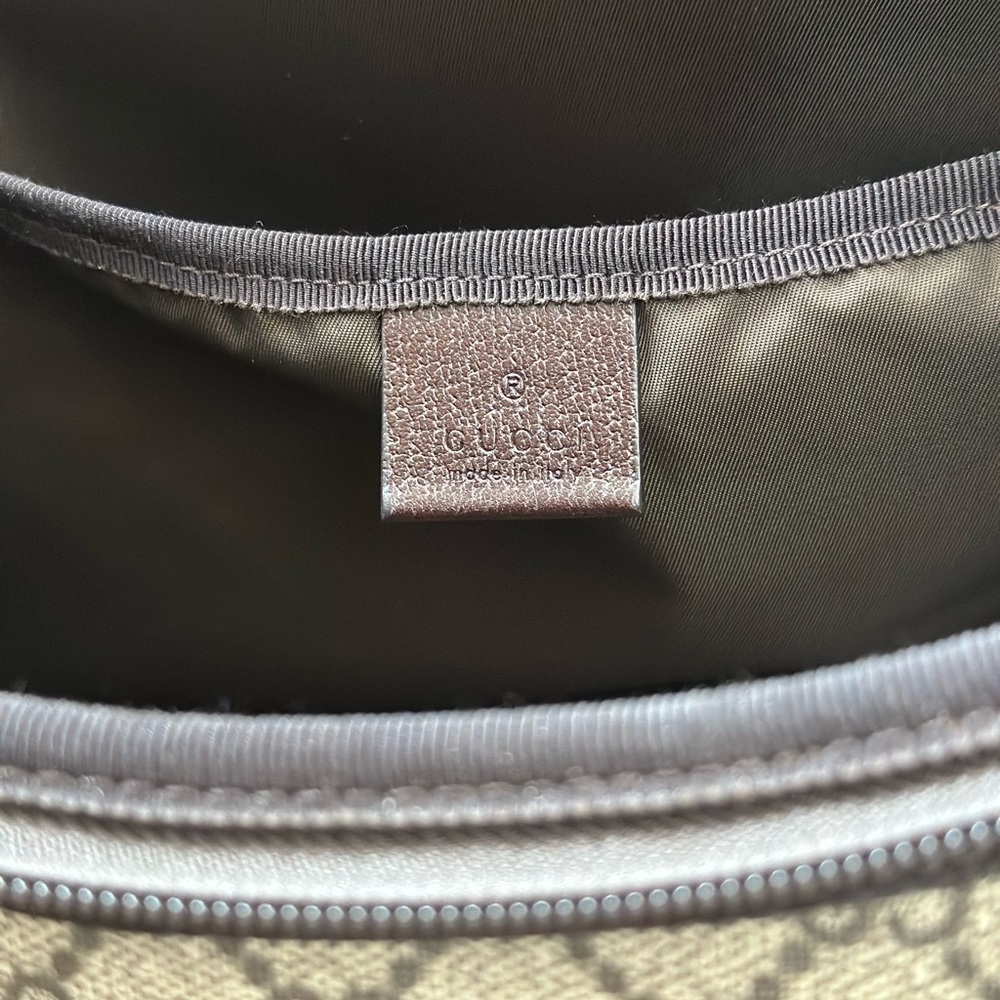 Gucci Brown GG Supreme Coated Canvas Diaper Bag (2019) - Picture 6 of 15